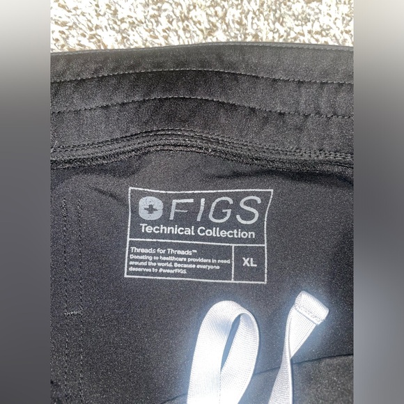 FIGS joggers scrub bottoms - Picture 2 of 5